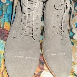 DV by Dolce Vita lace up bootie women's size 9.5